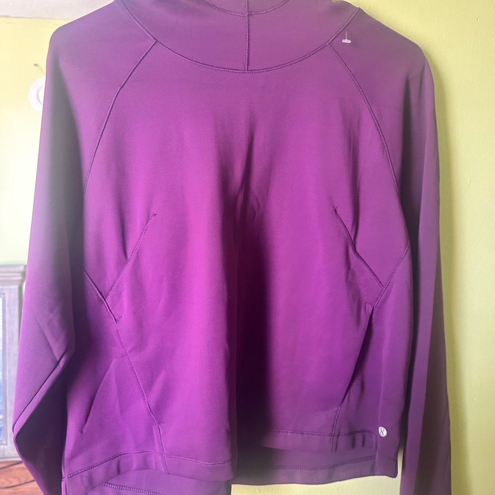 Elegant Purple Women's Sweatshirt